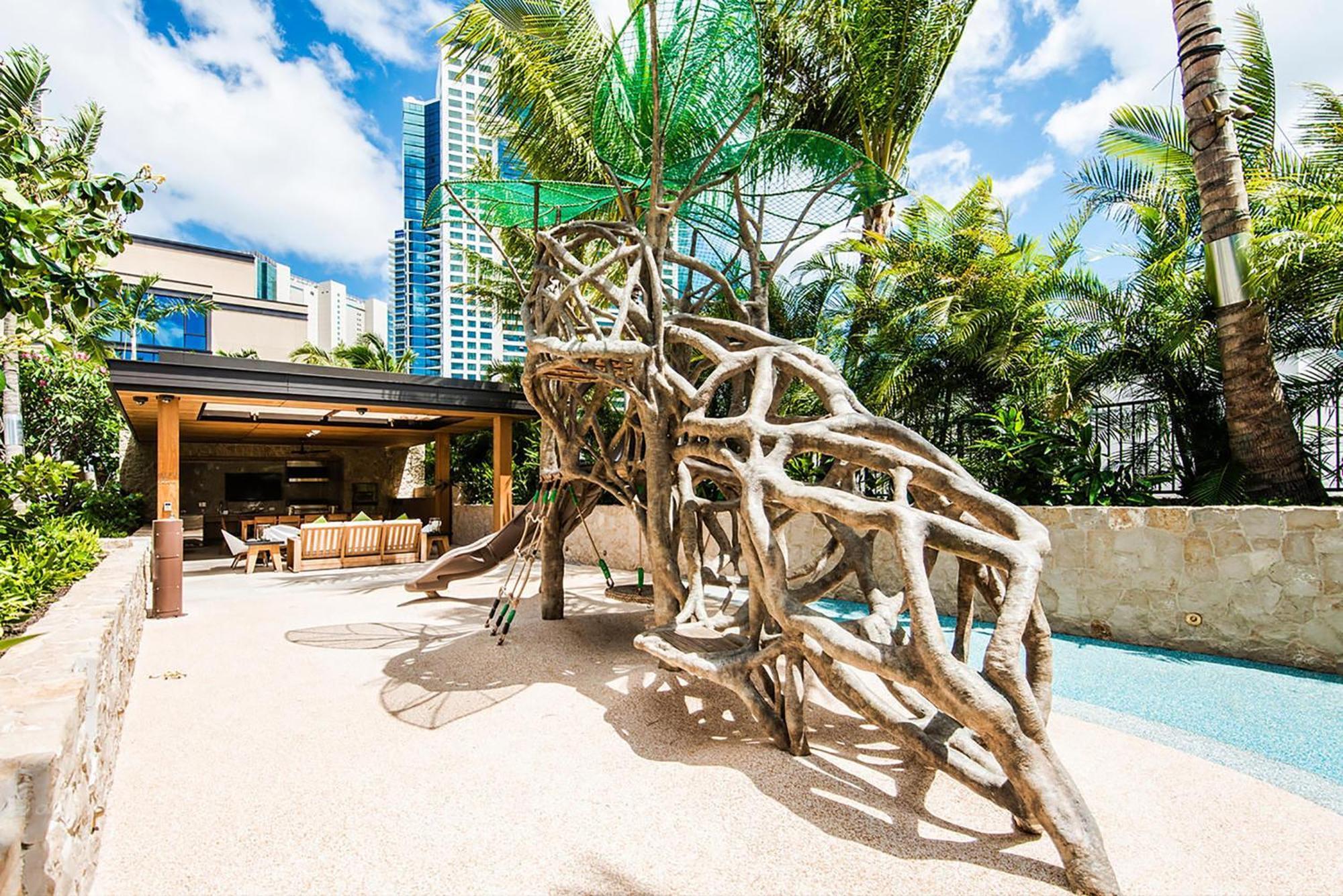 Park Lane 3300 Apts Honolulu